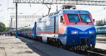 «Лучше пешком»: россиянин в шоке от поездки на казахстанском поезде