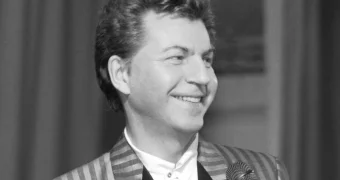 Онколог объяснил, что могло спровоцировать рак, убивший исполнителя хита «Фантазер»