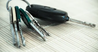 Розыгрыш автомобилей: двух блогеров из Казахстана проверят после жалобы журналиста