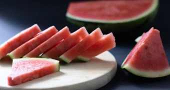 Врач рассказала, сколько арбуза в день можно есть детям и беременным