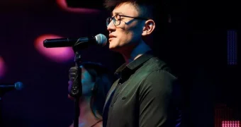 Казахстанский певец Alex Lim победил на "Новой волне - 2025"