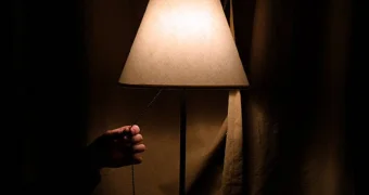 В Актау ночью отключат электроэнергию в нескольких микрорайонах