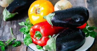 В России официально признали баклажан и перец ягодами