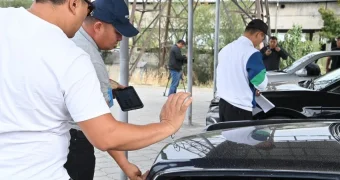 С 1 октября 2025 года казахстанцы должны легализовать свои машины в Кыргызстане