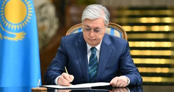 Президент Казахстана поздравил граждан с 30-летием Конституции страны