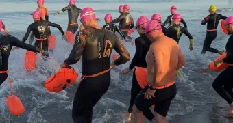 В Актау стартовал международный заплыв «OCEANMAN AQTAU 2025»