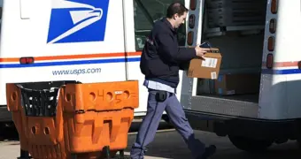 Потерянную почтой открытку доставили через 72 года