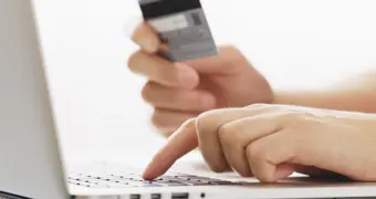 В Казахстане снять наличные теперь сможет только владелец карты - новые правила