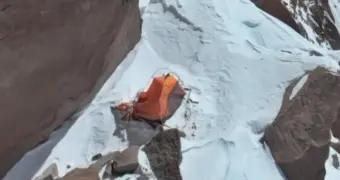 Альпинистка Наговицина мертва, это зафиксировал дрон на видео