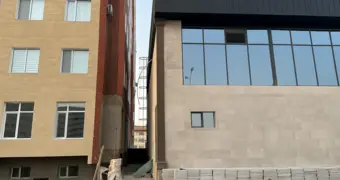 Жильцы выступили против строительства трехэтажного ресторана впритык к их дому в Актау