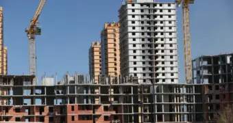 Все деньги в никуда: в 11 городах Казахстана дольщики платят за незаконные стройки