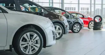 Цены вырастут на 40%: российские автозаводы попросили перекрыть импорт иномарок