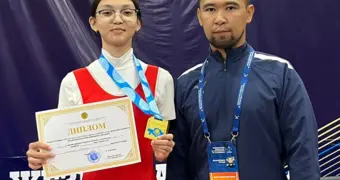 Чемпионкой Казахстана стала 15-летняя штангистка из Актау