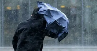 Внезапное похолодание: циклон с грозами и шквалистым ветром охватит весь Казахстан