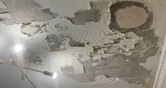 Обрушения бетона боятся жильцы пятиэтажки в Актау