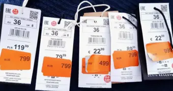 Ценники в российских рублях обнаружили в магазине в Казахстане