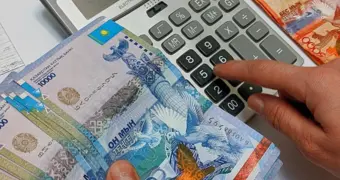 Казахстанского пенсионера оставили без выплат на 9 месяцев по странному поручению