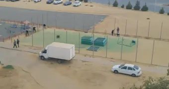 Житель 28 микрорайона Актау обеспокоен сносом детской спортивной площадки