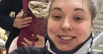 Женщина сломала шею после того, как неудачно зевнула