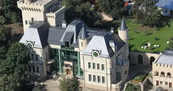 Замок Пугачевой хотят переделать в тюрьму для иноагентов