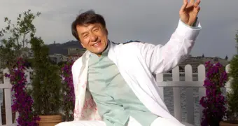 Джеки Чан прилетел в Казахстан