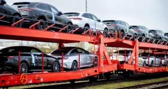 Люксовые авто через Казахстан: Польша раскрыла схему обхода санкций в России