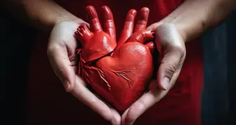 Когда сердце работает на пределе: 4 тревожных сигнала, на которые стоит обратить внимание