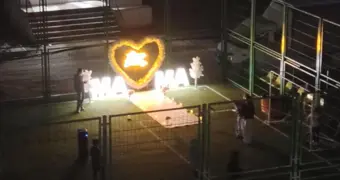 Поздравление для мамы расстрогало жителей Актау (видео)