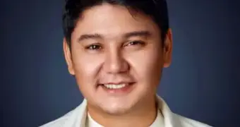 Алкоголь и нецензурная брань: известный казахстанский артист устроил дебош в аэропорту