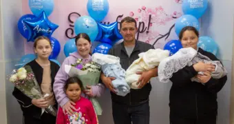 В России женщина родила тройню и стала мамой шестерых детей