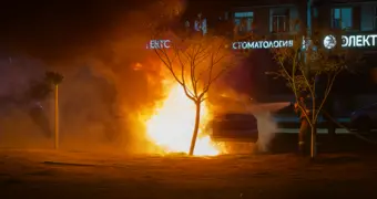 Пожар после ДТП в Актау: кто виноват в аварии?