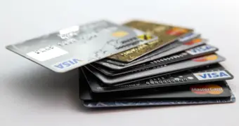 У российских карт Visa и Mastercard истекли сертификаты безопасности