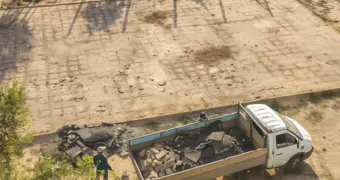 В Актау массово демонтируют детские площадки