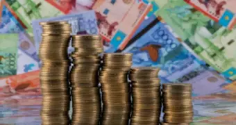 Казахстанцам советуют временно воздержаться от депозитов: названа причина
