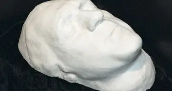 Посмертная маска Высоцкого уйдет с молотка за миллионы рублей