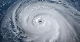 На Земле расширяется опасная магнитная аномалия