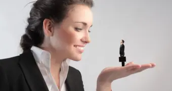 Кто управляет ситуацией без слов: астрологи назвали самые доминирующие знаки зодиака