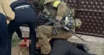 Полиция обнаружила схрон с 62 кг марихуаны, оружием и 32 млн тенге в пригороде Актау