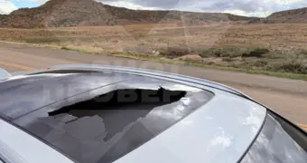 Владельцы BMW в России сообщают о взрывающихся люках