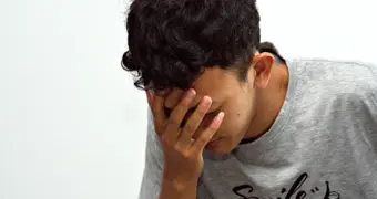 Невролог рассказал, как избавиться от головной боли без таблеток