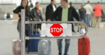 С какими долгами казахстанцев не выпустят из страны