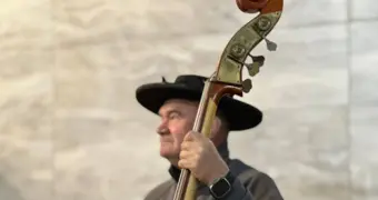 Закрытие яхтенного сезона: мореходы-музыканты из Актау дали концерт