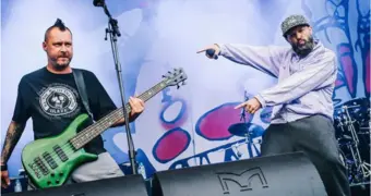 Умер бас-гитарист группы Limp Bizkit Сэм Риверс