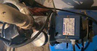 Из-за поломки насоса жильцы высотки в Актау почти неделю сидят без воды