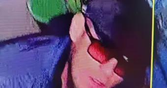 Его прозвали «Горшок»: в Актау по ночам мужчина крадёт у жителей цветы