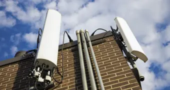 Казахстан на пороге скандала: можно ли ставить сотовые станции на крышах без согласия жильцов?