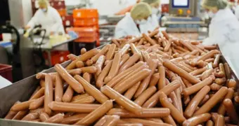 В сосисках и пельменях в Китае стали находить человеческие зубы