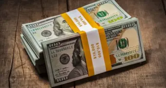 Женщина выиграла 7,5 млн долларов за падение на тротуаре