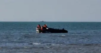 В Мангистау спасли мужчину, перевернувшегося на лодке в море