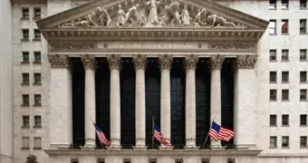 Уолл-стрит открывает двери: почему США могут стать источником дешевых денег для Казахстана